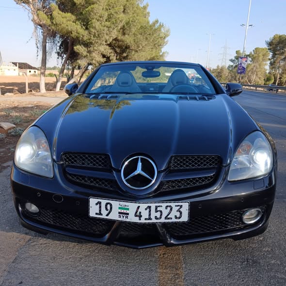 مرسيدس اس ال كيه 200 2011 - صورة 1