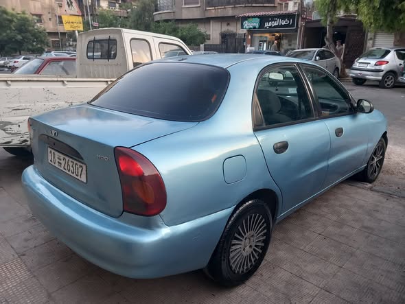 دايو لانوس 2002 - صورة 5