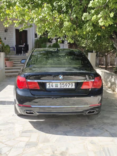 بي إم دبليو 740 2010 - صورة 2