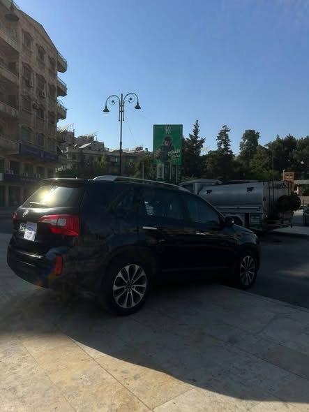 كيا سورينتو 2013 - صورة 4