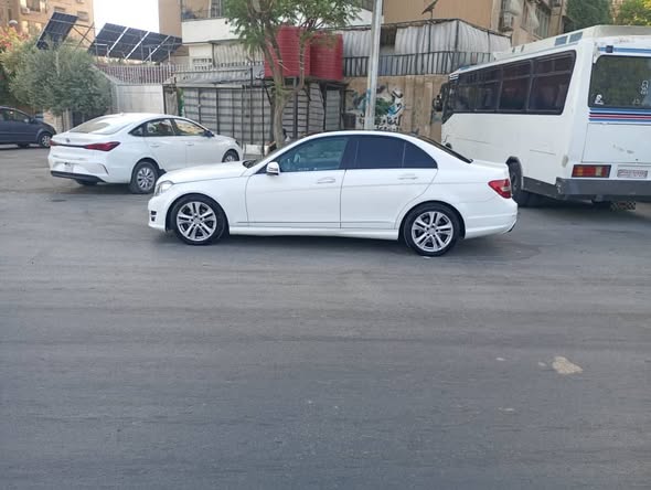 مرسيدس سي 220 2013 - صورة 4