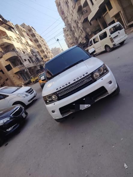 رنج روفر سبورت 2012 - صورة 4