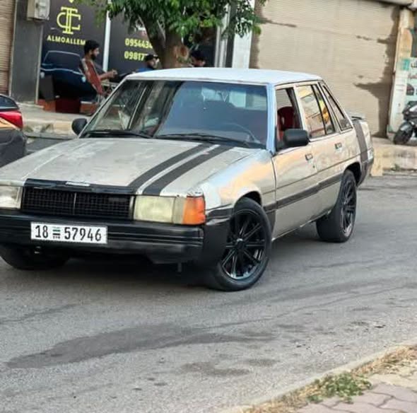 مازدا 929 1983 - صورة 3