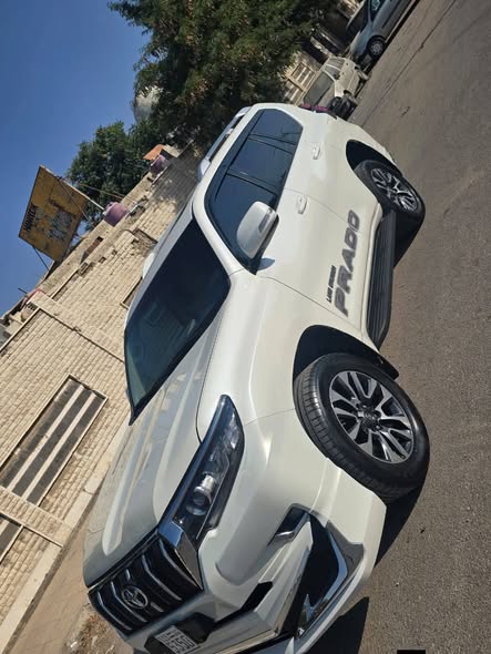 تويوتا لاند كروزر برادو 2022 - صورة 1
