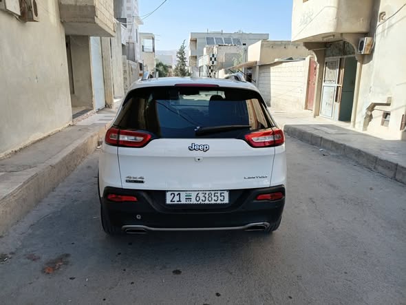 جيب شيروكي 2016 - صورة 2