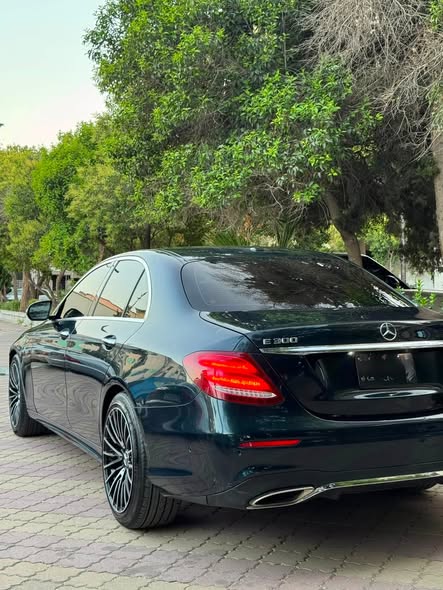 مرسيدس E300 2017 - صورة 3