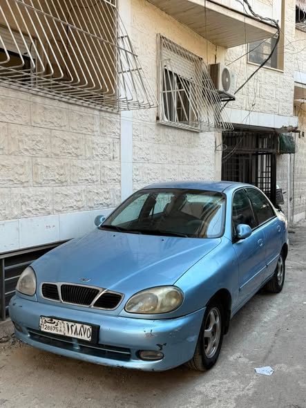 دايو لانوس 2001 - صورة 1