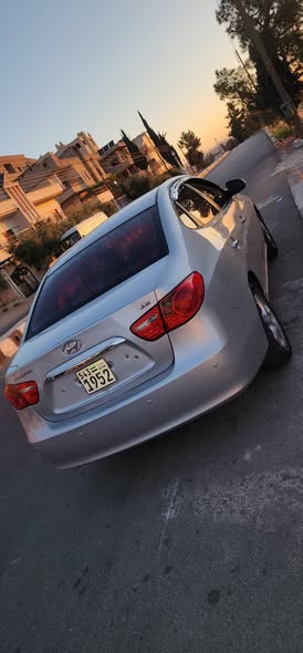 هيونداي أفانتي 2010 - صورة 2