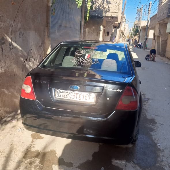 فورد فيستا 2006 - صورة 2