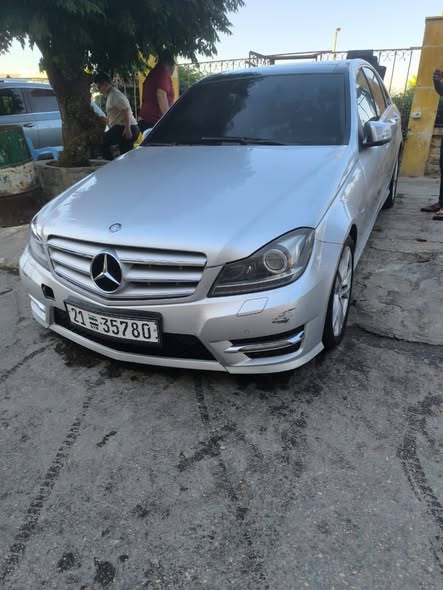 مرسيدس C220 2012 - صورة 1