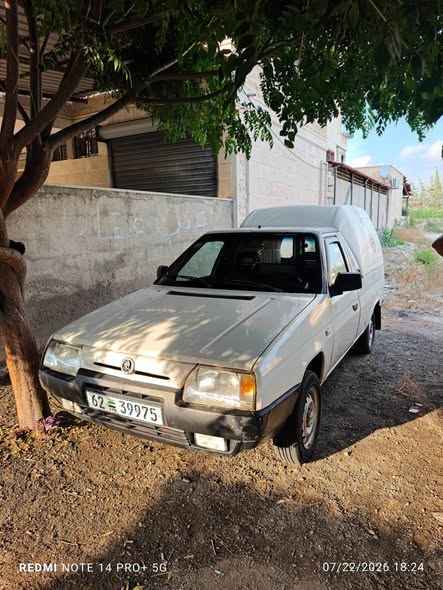 سكودا بيك أب 1995 - صورة 1
