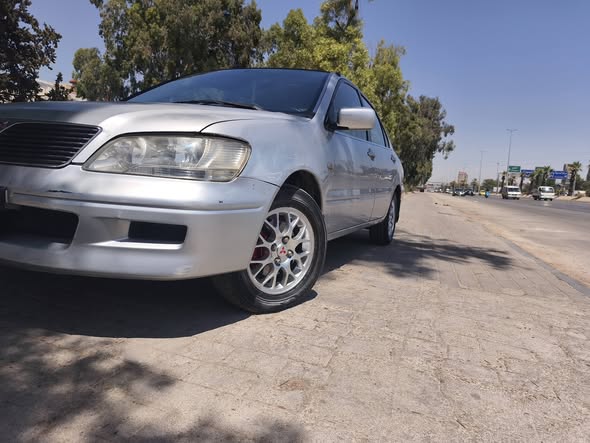 مستسوبيشي لانسر 2002 - صورة 1