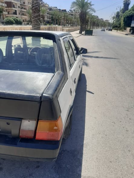 سكودا فورمان 1994 - صورة 3