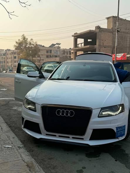 أودي A4 2012 - صورة 1