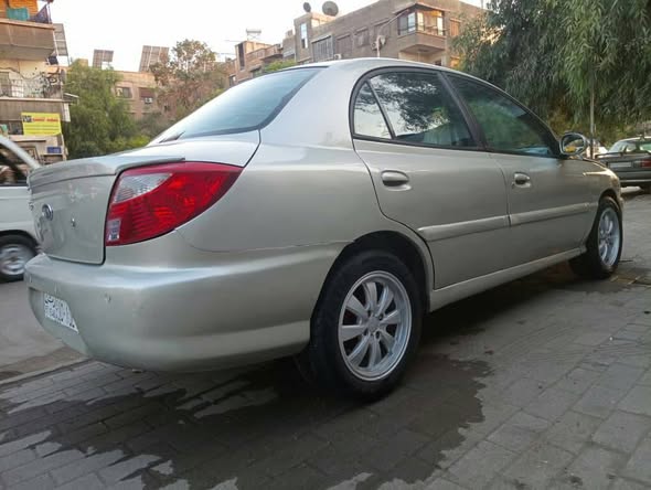 كيا ريو 2001 - صورة 3