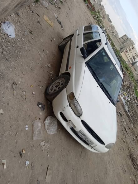 فورد اسكورت 1993 - صورة 1