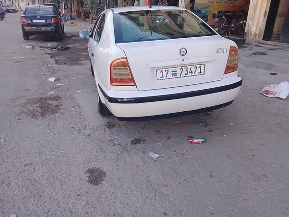سكودا أوكتافيا 1998 - صورة 1