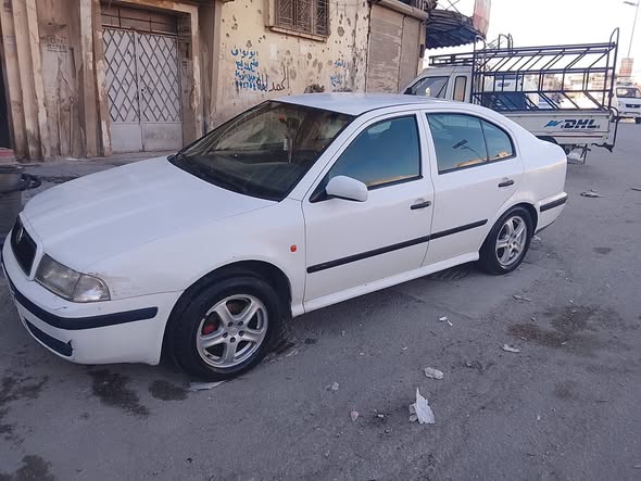 سكودا أوكتافيا 1998 - صورة 4