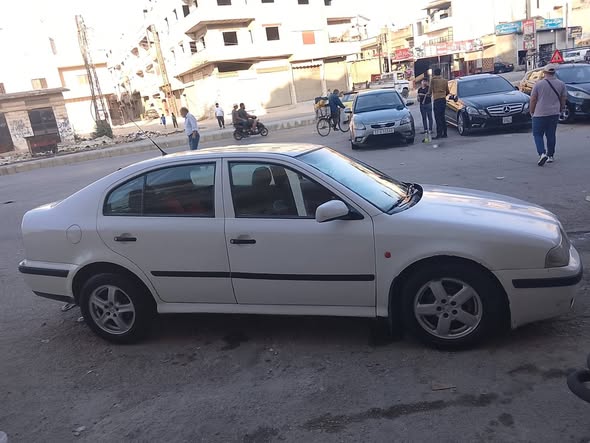 سكودا أوكتافيا 1998 - صورة 5