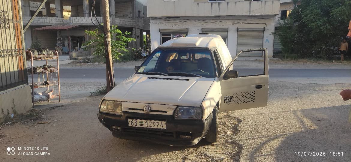 سكودا بيك أب 1995