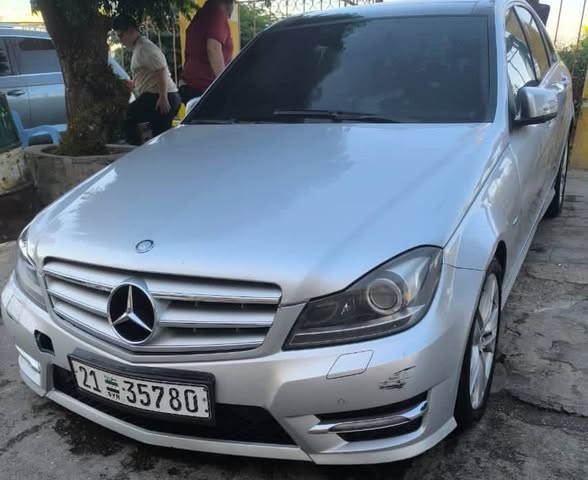 مرسيدس C220 2012 - صورة 1