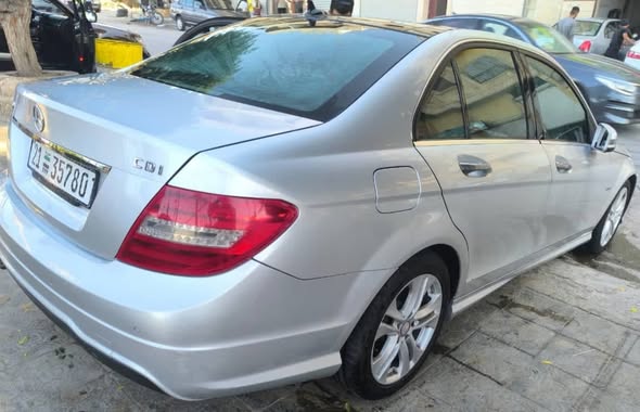 مرسيدس C220 2012 - صورة 2