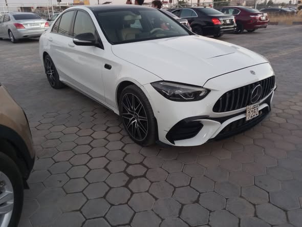 مرسيدس C300 2017 - صورة 1