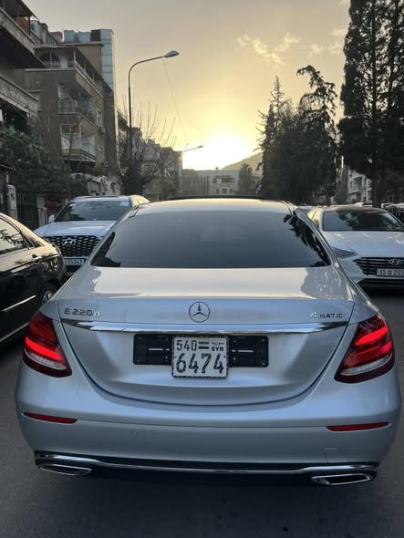 مرسيدس E220 2019 - صورة 4