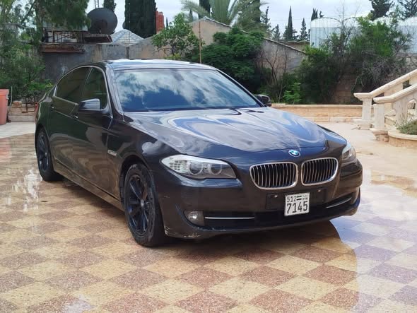 بي إم دبليو 520 2012 - صورة 1