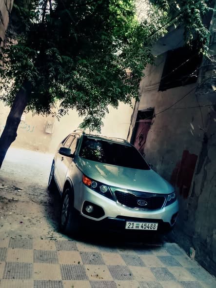 كيا سورينتو 2010 - صورة 4