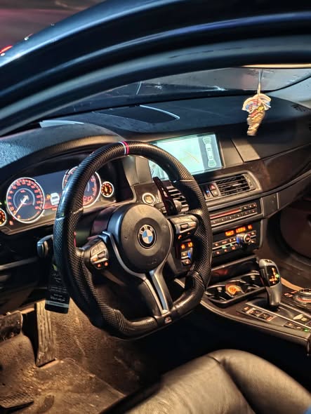 بي إم دبليو 528i 2013 - صورة 3