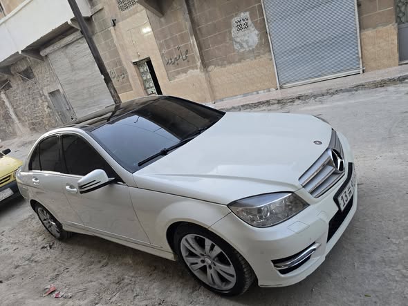 مرسيدس C220 2011 - صورة 3