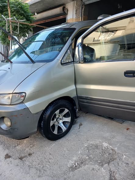 هيونداي H-1 1999 - صورة 1