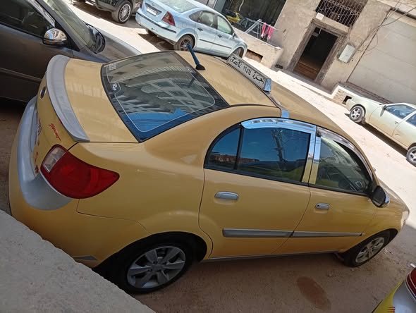 كيا ريو 2011 - صورة 4