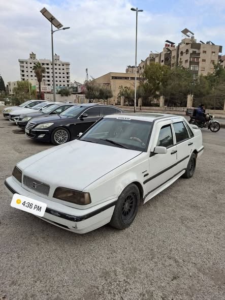 فولفو 440 1993 - صورة 1