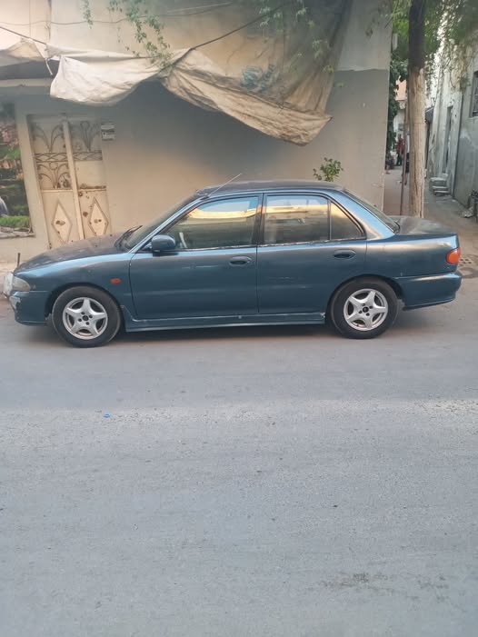 ميتسوبيشي لانسر 1993