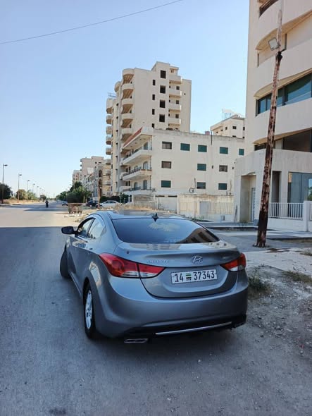 هيونداي افانتي 2012 - صورة 1