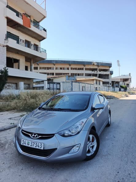 هيونداي افانتي 2012 - صورة 4