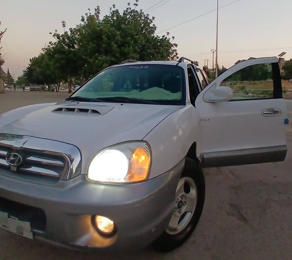 هيونداي سنتافيه 2003 - صورة 5
