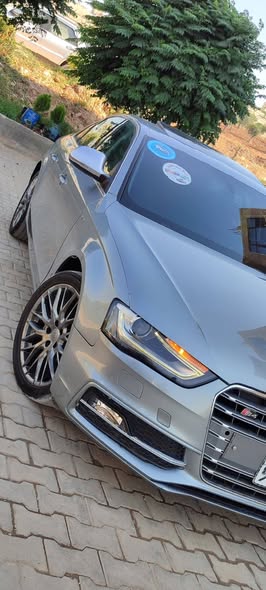 اودي A4 2009 - صورة 1