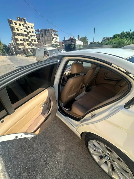 بي ام دبليو 3 Series 2011 - صورة 4