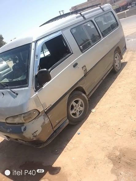 هيونداي H100 1996 - صورة 1
