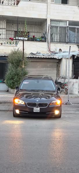 بي ام 528i 2011 - صورة 1