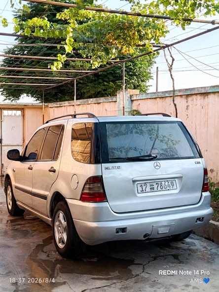 مرسيدس ML 270 2001 - صورة 2