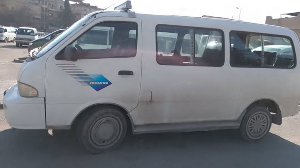كيا بريجيو 1999 - صورة 1