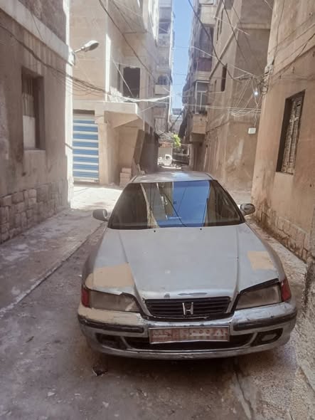 هوندا اكورد 1996 - صورة 1