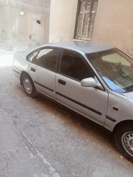 هوندا اكورد 1996 - صورة 5