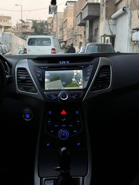 هيونداي أفانتي 2014 - صورة 4
