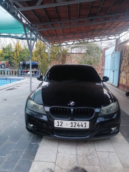 بي ام دبليو 320i 2010 - صورة 1