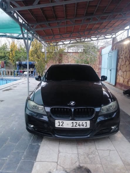 بي ام دبليو 320i 2010 - صورة 5